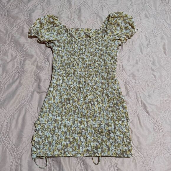 Love Tree Floral Ruched Bungee Square Neck Puff Sleeve Mini Dress M - Picture 8 of 8